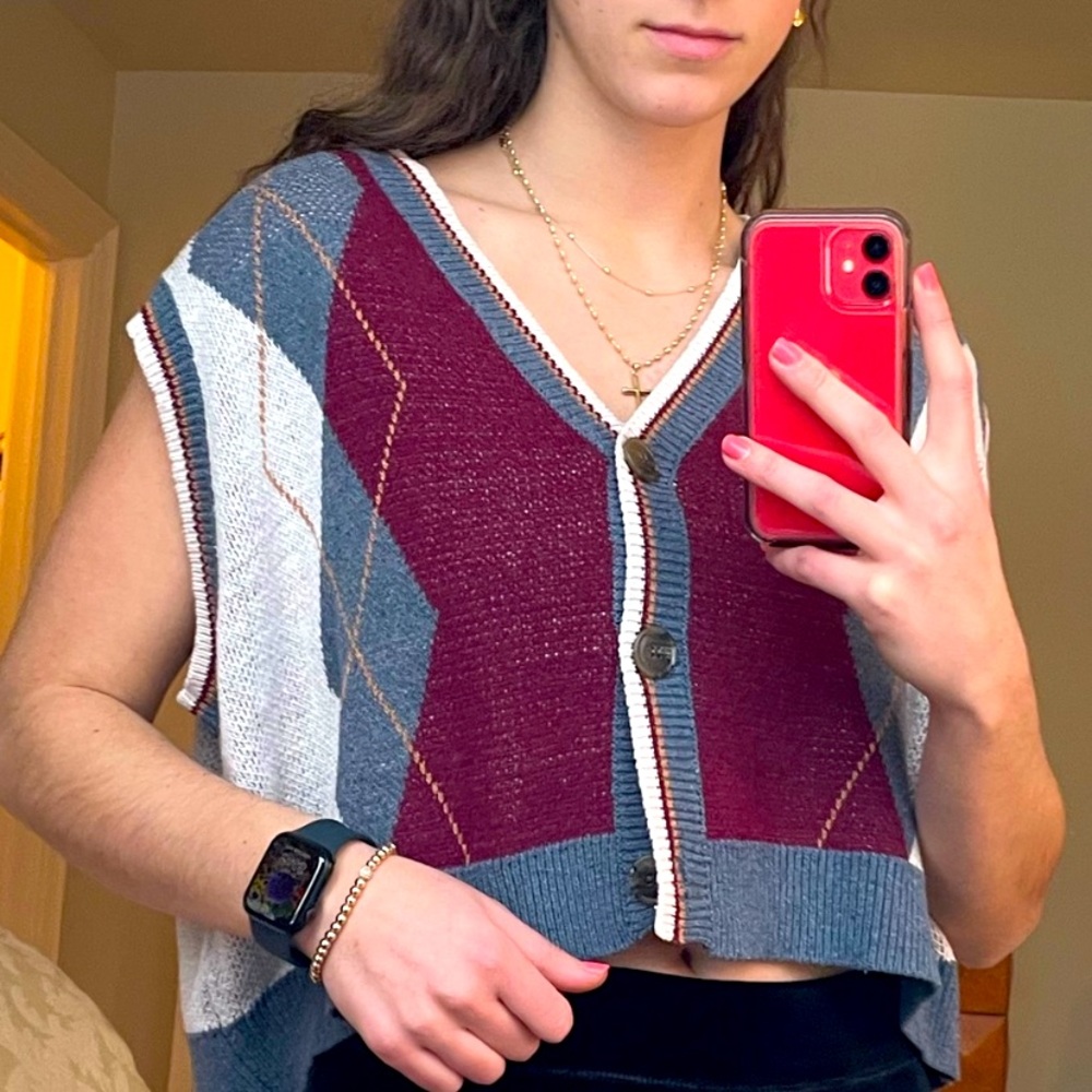 SHEIN Cropped Button Up Vest